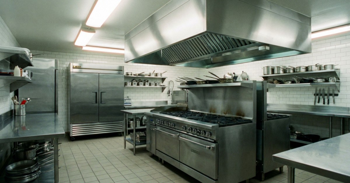 Commercial Kitchen Equipment: What Residential Techs Need to Know Before Taking the Call